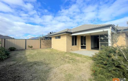 6 Canunda Way, YANCHEP WA 6035 - Photo 2