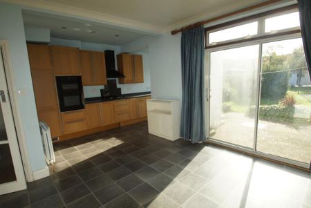 3 bedroom terraced house to rent - Photo 5