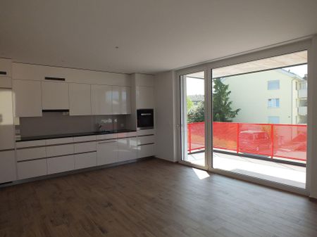 sonnige 2.5-Zimmerwohnung im Herzen von Seuzach - Photo 2