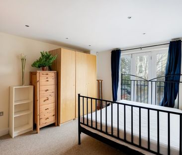 2 Bed Flat - Photo 1