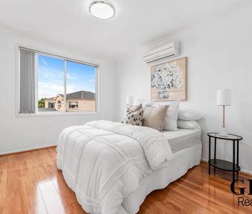 Quality, Space & Modern Comfort in a Premium Canley Vale Location ! - Photo 6