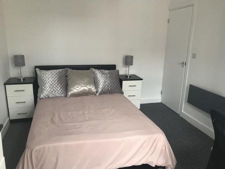 2 bedroom terraced house to rent - Photo 5