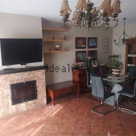 Alquiler de chalet pareado en Calle San Valentín s/n - Photo 1