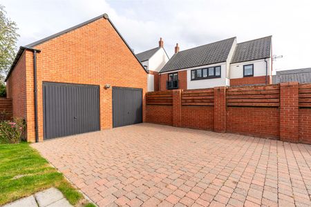 4 bed detached house to rent in Learmouth Way, Great Park, NE13 - Photo 2