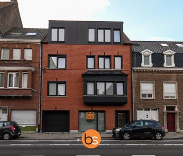 Volledig gerenoveerd appartement op 2e verdieping met 2 slaapkamers... - Photo 3