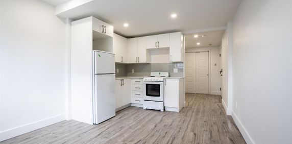 1 Bed, 1 Bath - 7030 Chemin De La Côte Saint Luc, Montréal - Photo 2