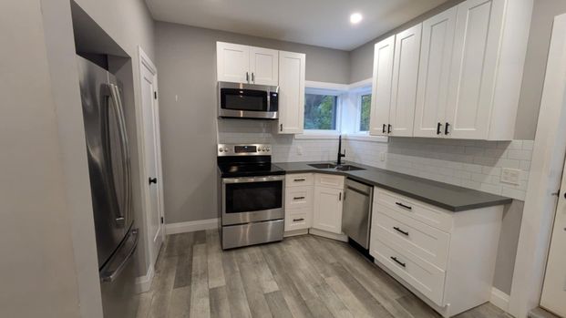 For Lease - 145 Burris Street Unit# MAIN, Hamilton, Ontario - Photo 1