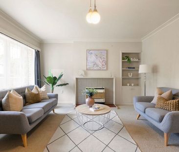 Charming 2 bed unit - walk to the hospital - Photo 2