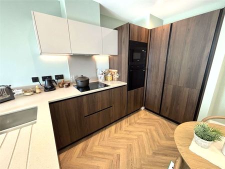 BRAND NEW APARTMENTS | AVAILABLE NOW | 3 WEEKS RENT FREE FOR 12 MONTH TENANCY | PET FRIENDLY | 24-HOUR CONCIERGE | LUXURY AMENITIES | VIEWING RECOMMENDED! - Photo 4