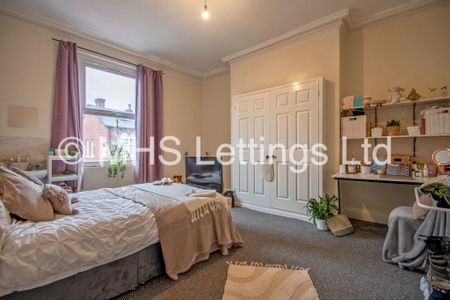 9 Bedroom End Terraced House for rent in Regent Park Avenue - Photo 2