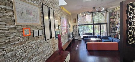 Four Bedroom Property with Enchanting Garden - Baneasa - Photo 2