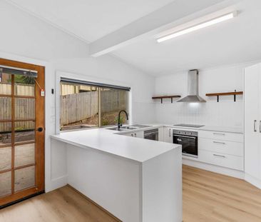 Beautifully Renovated Home! - Photo 6