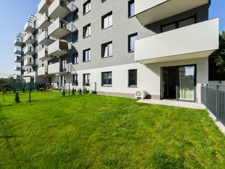 Komfortowy apartament z Ogródkiem i Parkingiem - Photo 2