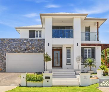 Luxurious 5-Bedroom Family Home in The Gables- Lawns Included!! - Photo 4