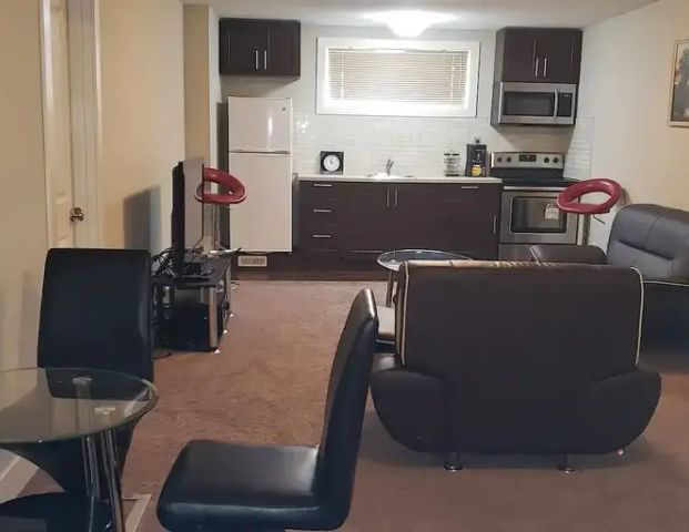 Excellent Furnished 2 Bedroom Legal Basement Suite in Evanston | 59 Evansdale Common Northwest, Calgary - Photo 1