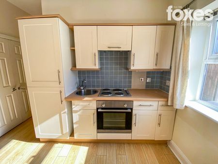 1 bed studio flat to rent in Ground Floor Flat, 4 Lansdowne Road - Photo 4