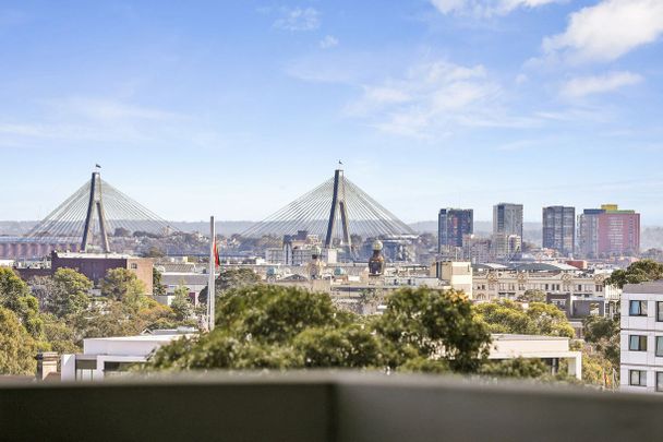 Luxury Apartment With Expansive Views - Photo 1