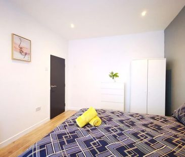 4 bedroom terraced house to rent - Photo 4