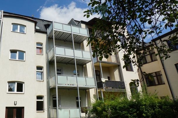 Romantische Altbau-3-Raum-Balkon-Wohnung nahe der Zwickauer Innenstadt - Foto 1