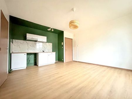 Location Appartement 2 pièces 32m² BRIVE LA GAILLARDE 19100 - Photo 2