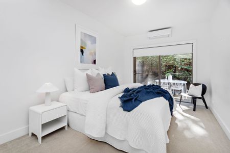 Spacious 4 Bedroom Townhouse - Photo 5