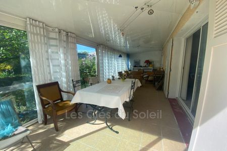 Location Maison 4 pièces 76m² BRIGNOLES 83170 - Photo 3