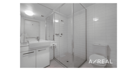 Stunning Melbourne Skyline & Docklands Views – Perfect Location for AFL Lovers - Photo 2