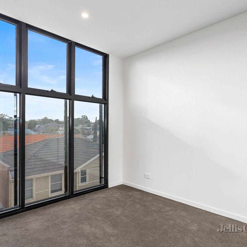 207/222 Buckley Street, Essendon - Photo 1