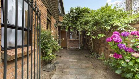 Cosiness Close to the City! - Photo 5