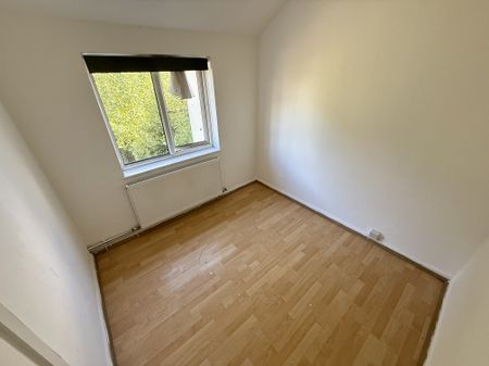 Stamford Road, Kettering - Photo 2