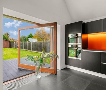 4 bedroom detached house to rent - Photo 2