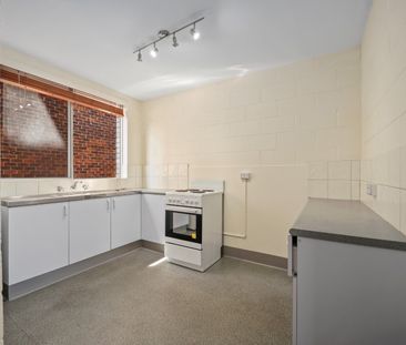 Low Maintenance, Inner City Living - Photo 2