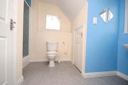 3 bedroom terraced house to rent - Photo 5