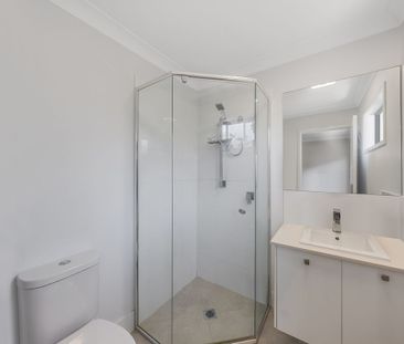 Boutique Three Bedroom ,Three Bathroom Unit in Bushland Setting wit... - Photo 2