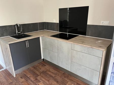 Location Appartement 1 pièce 29m² - Photo 2