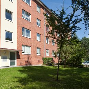 Zentrale 3,5-Zimmer-Wohnung in gepflegter Wohnanlage - Foto 2