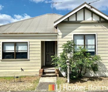 Prime Hamilton Location! - Photo 1
