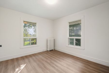 For Lease - 21 Plymonth Road, Welland, Ontario - Photo 2