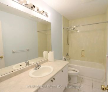 Property For Lease | N9248590 - Photo 4