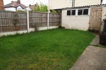 3 bedroom terraced house to rent - Photo 4
