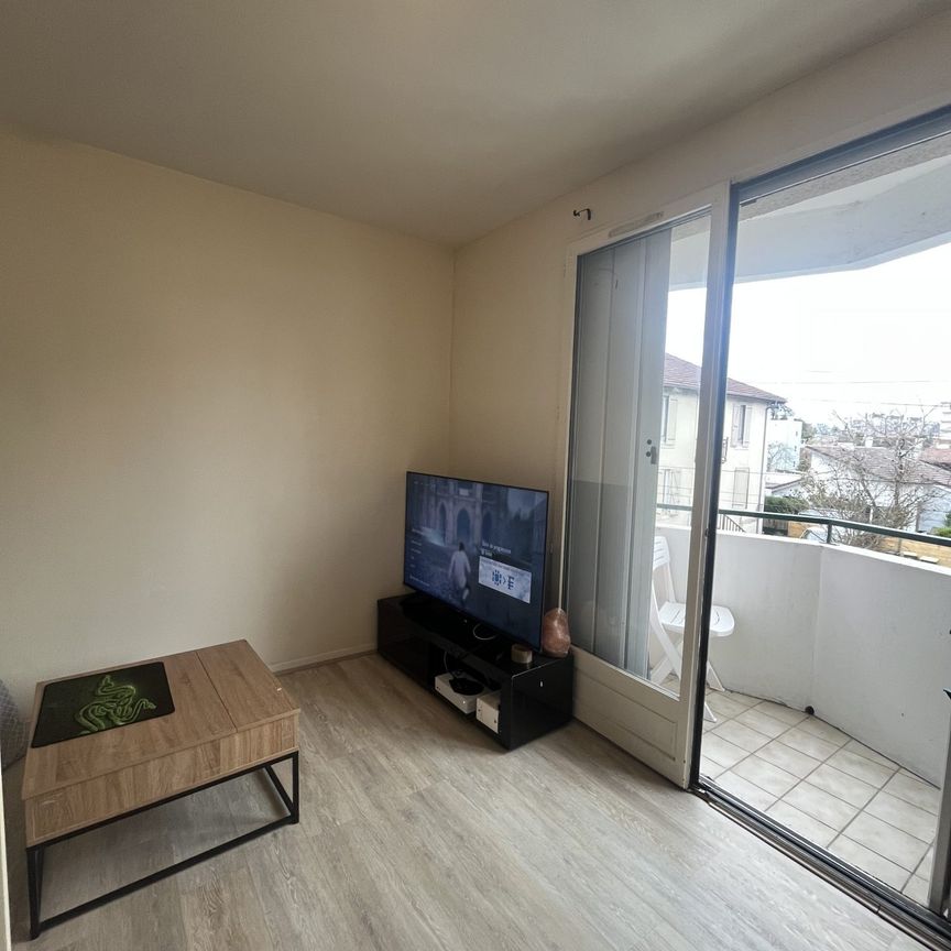 PAU TRIANON Charmant T1 avec balcon et parkin - Photo 1