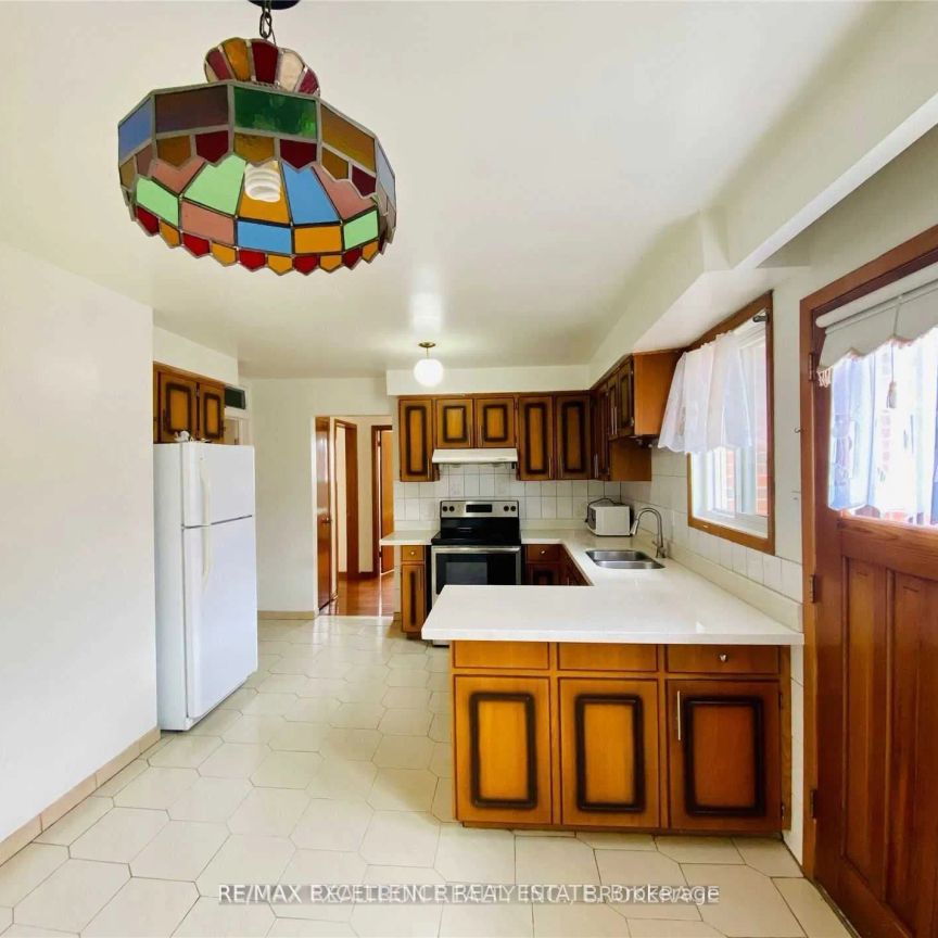 30 Elana (room) Drive - Photo 2