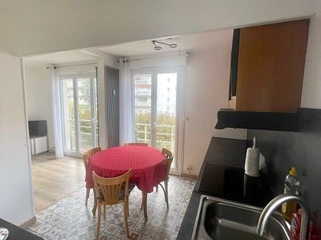 Location Appartement 2 pièces 43m² - Photo 2