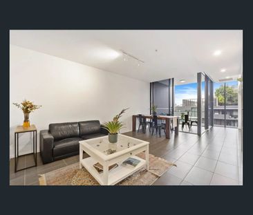 One Bedroom Apartment in South Brisbane! Fully Furnished ! - Photo 1