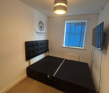 2 bedroom flat to rent - Photo 5