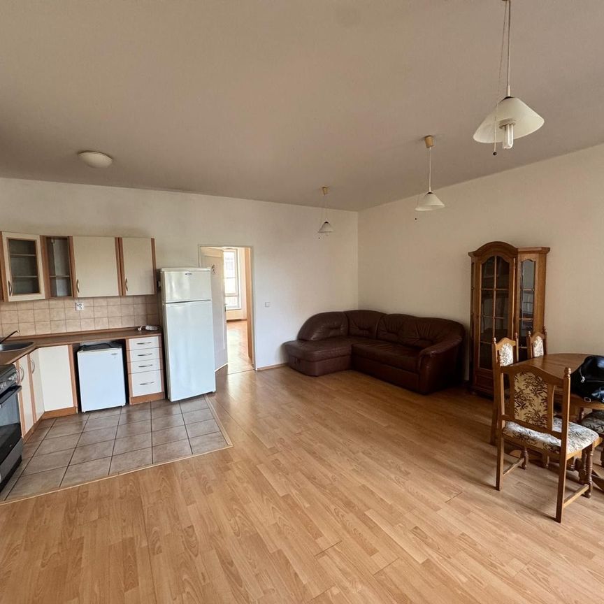 Pronájem bytu 2+kk • 57 m² bez realitkyZa černým mostem, Praha - Kyje - Photo 1