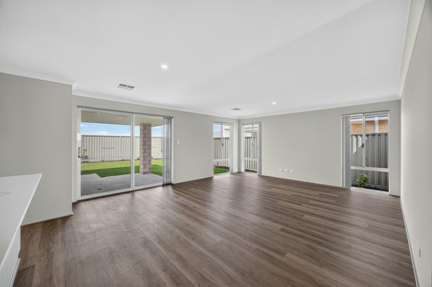 Brand New Home with Ducted Airconditioning! - Photo 1