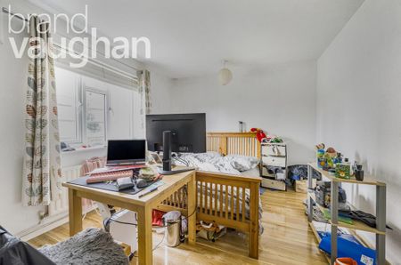 4 bedroom flat to rent - Photo 3