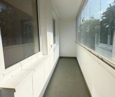 Pronájem, P-4, Podolí (Pankrác), 1+KK/L, 33 m - Photo 1