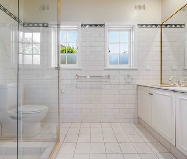 25 Ashmore Avenue, Pymble NSW 2073 - House For Rent | Domain - Photo 2